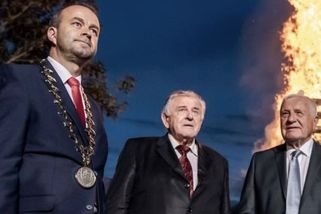 Směr okázale oslavoval rozpad Československa. Dorazil i Klaus a kritizoval Pavla - Novinky